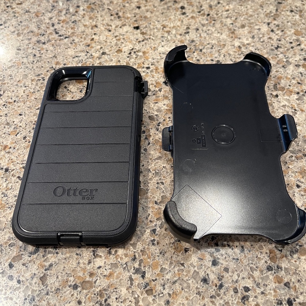 Brand new Never used! iPhone 11 Defender Series Pro Case + Holster